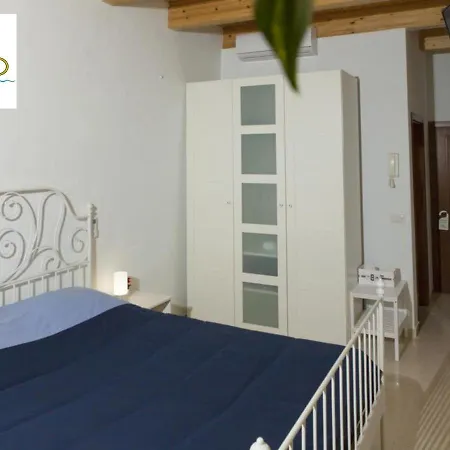 Oltre L'arco Bed & Breakfast