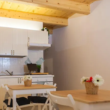 Alojamento de Acomodação e Pequeno-almoço Oltre L'arco 3*